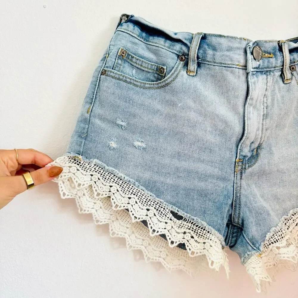 FP FREE PEOPLE Light Blue White Lace Trim Cutoff Distressed Mini Jean Shorts 26